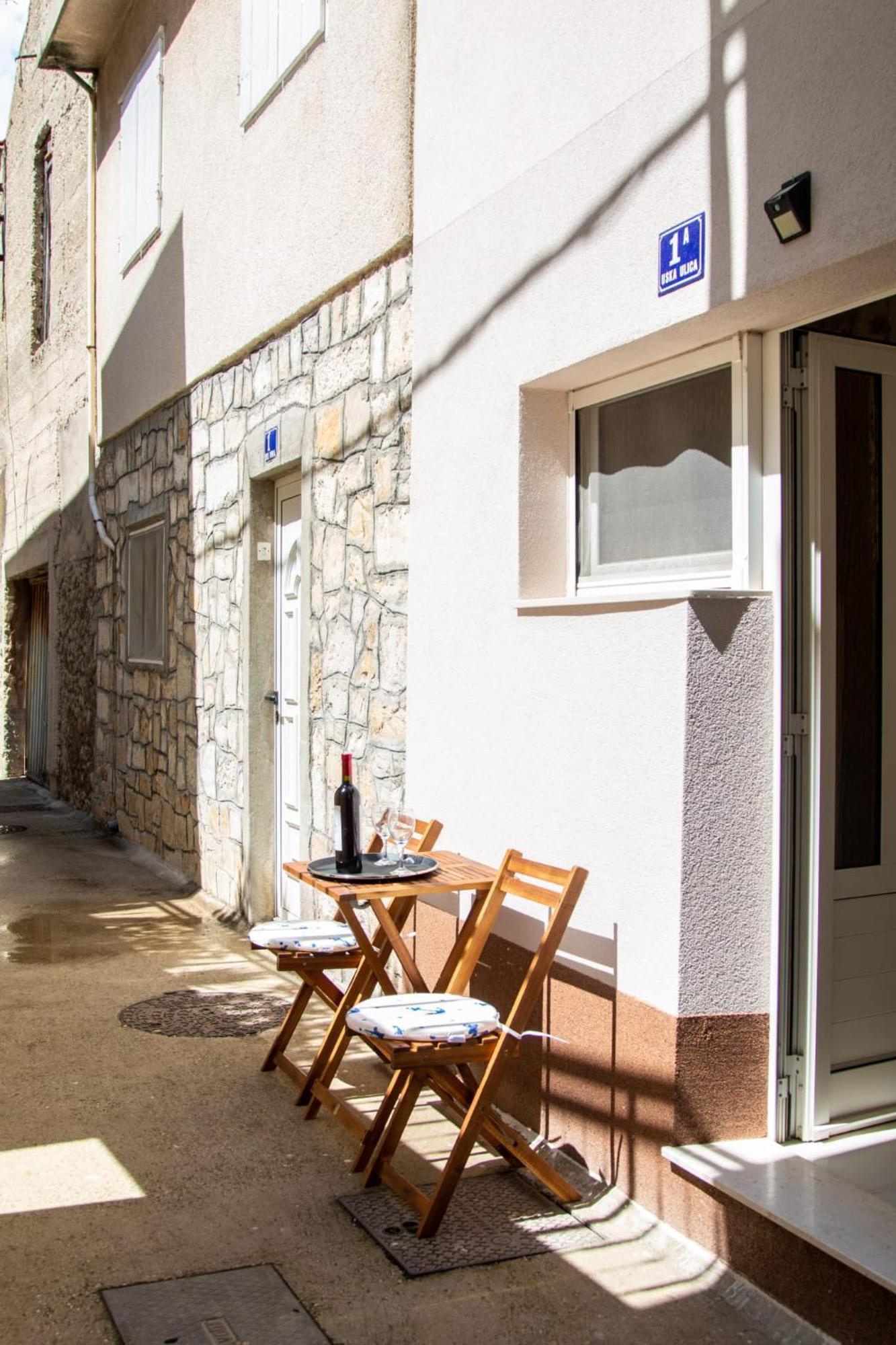 Studio Apartman Mirela Kastel Stafilic Kaštela المظهر الخارجي الصورة